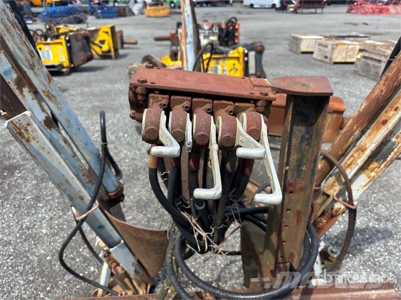 32 in Skid Steer Tree Spade - Fits Bobcat Other components