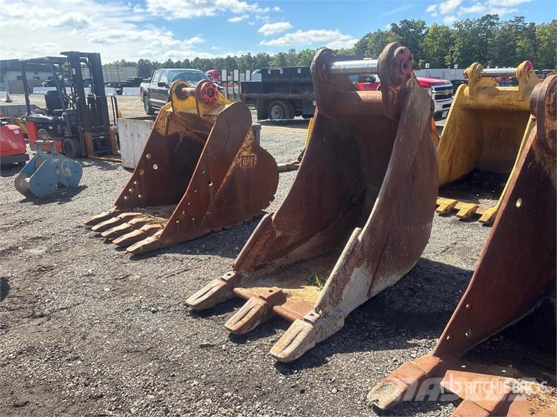 36 in Digging Excavator Bucket Baldes