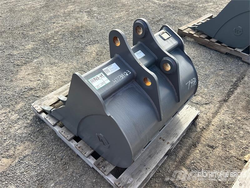 36 in Digging Excavator Bucket Baldes