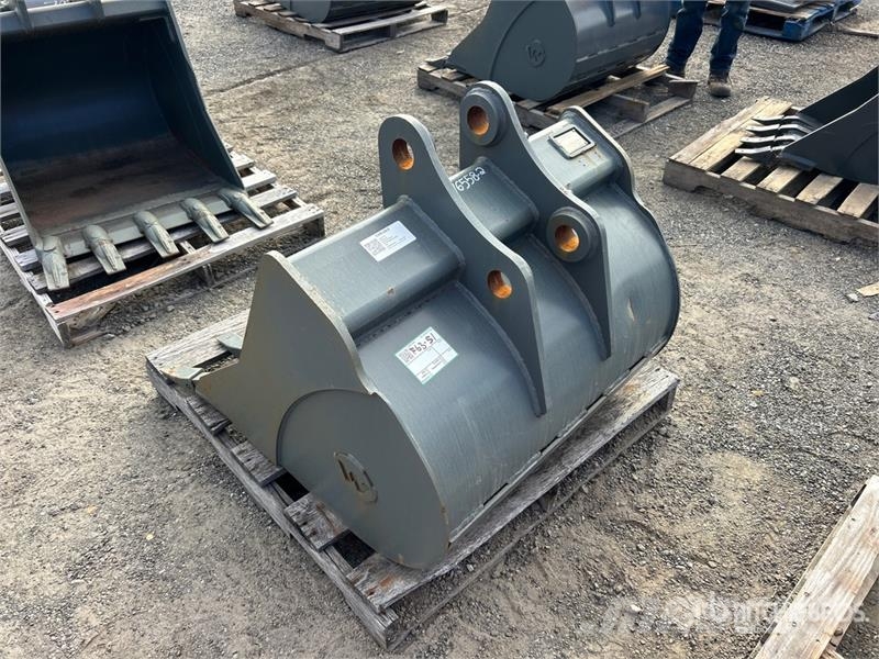  36 in Digging Excavator Bucket Baldes