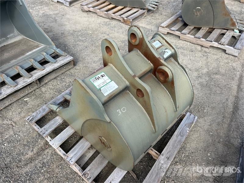 36 in Digging Excavator Bucket Baldes