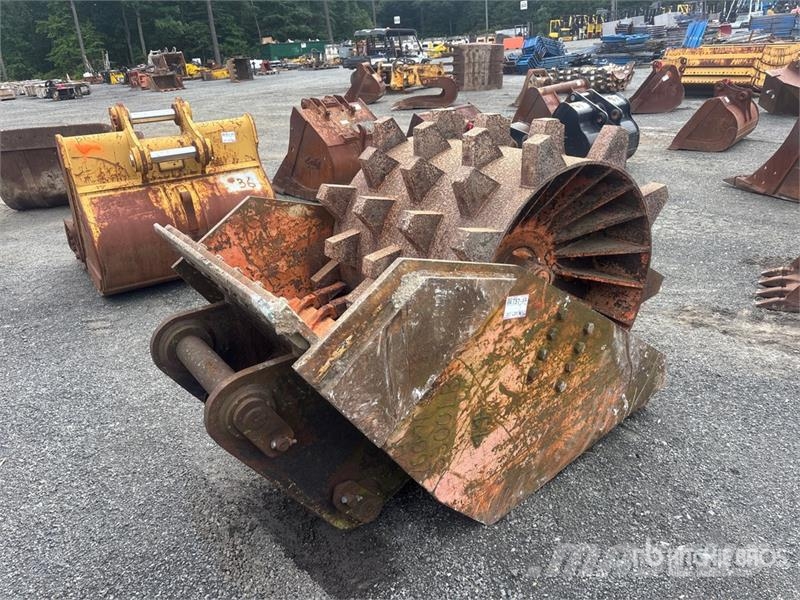  36 in Excavator Compactor Attachment - Fits Cat 34 Other components