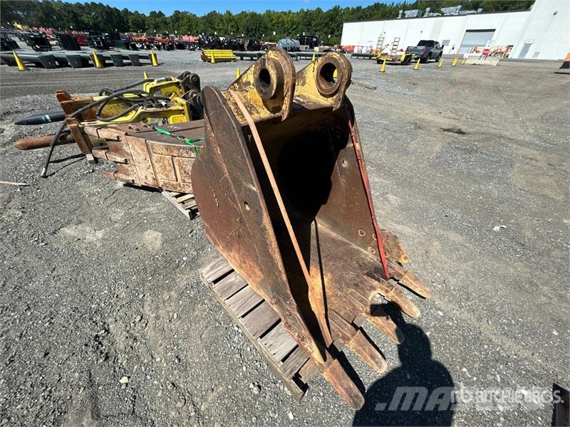 38 in Digging Excavator Bucket Baldes
