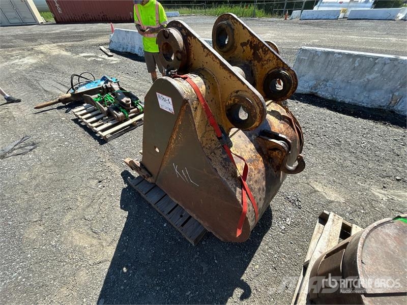 38 in Digging Excavator Bucket Baldes