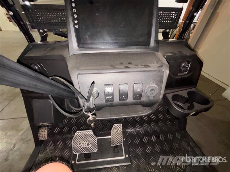  4 Seat Crimson Golf Cart Гольф-кары