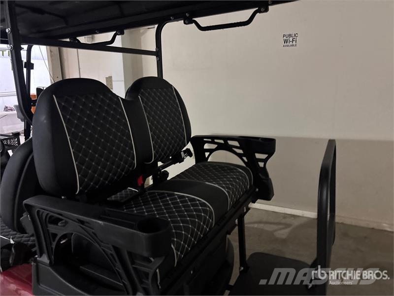  4 Seat Crimson Golf Cart Гольф-кары