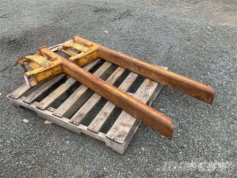 47 in Clamp Bucket Forks Other components