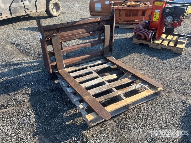  48 in Skid Steer Forks Fourche