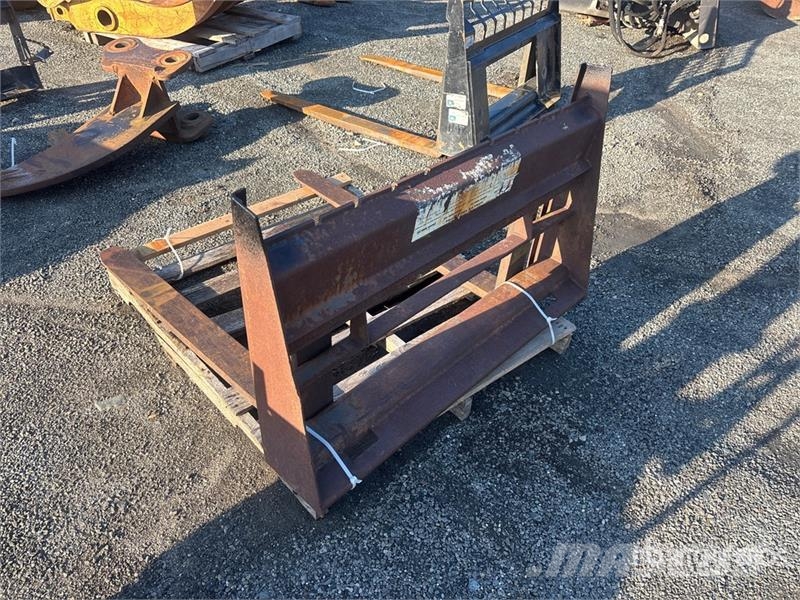  48 in Skid Steer Forks Fourche