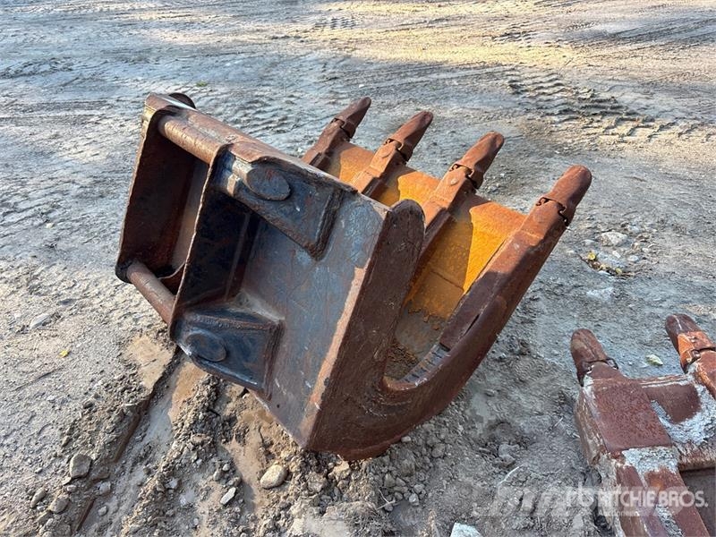  48 in Slab Excavator Bucket - Fits Gradall Žlice