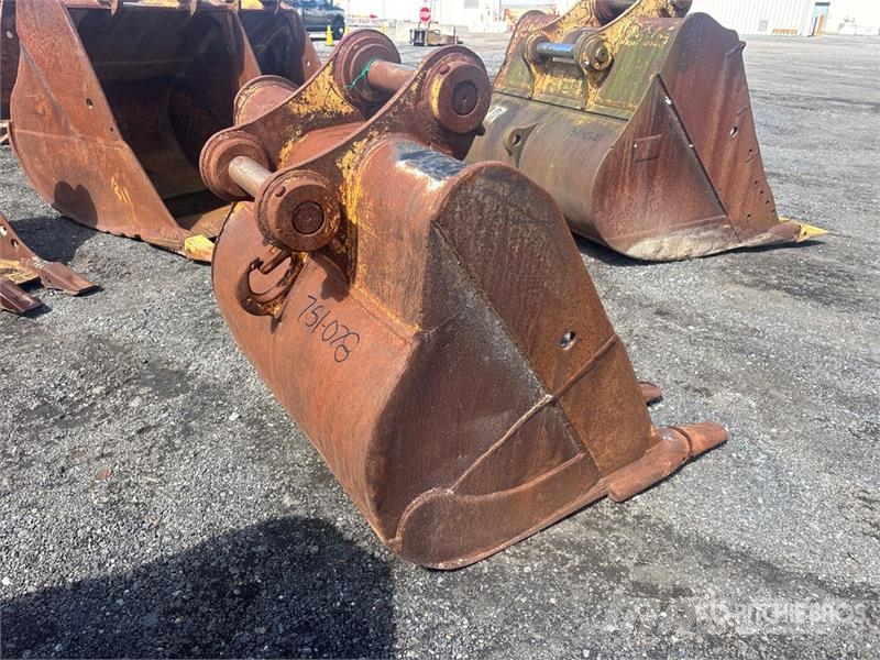 54 in Digging Excavator Bucket - Fits Cat 325 Baldes