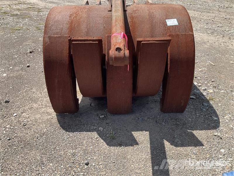 54 in Q/C Excavator Grapple - Fits Cat 235 Grijpers