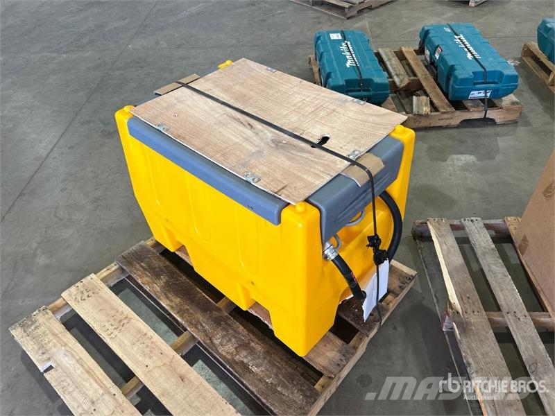  60 gal Poly Fuel Tank (Unused) Tanques de combustível e aditivos