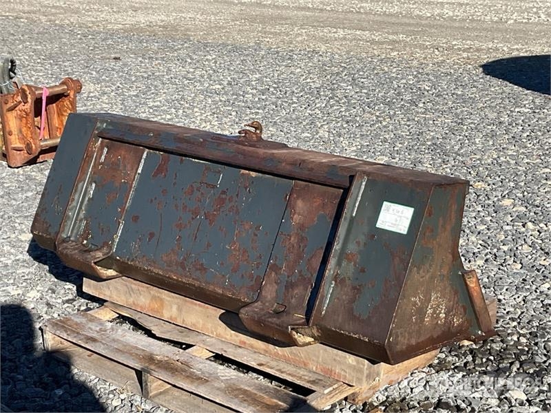 63 in Q/C Tooth bucket Skid Steer Bucket Buckets