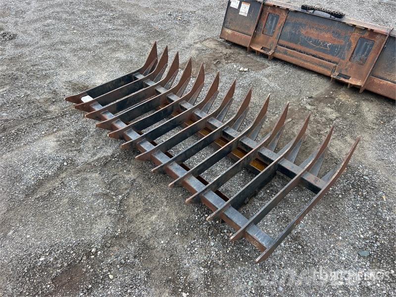 70 in Skid Steer Root Rake Ancinho virador