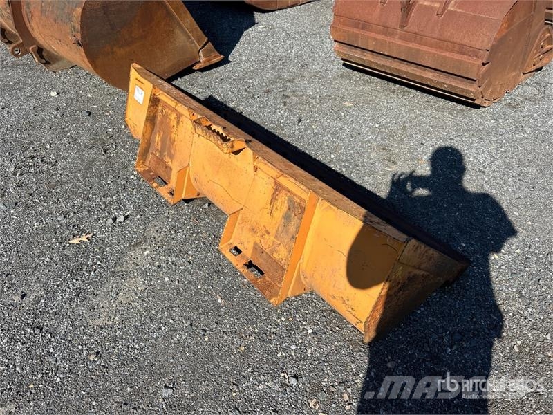  72 in General Purpose Skid Steer Bucket دلاء