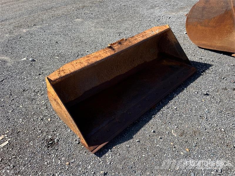  72 in General Purpose Skid Steer Bucket دلاء