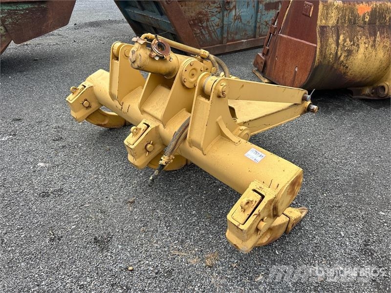 76 in Crawler Tractor Ripper - Fits Cat D6T Other components