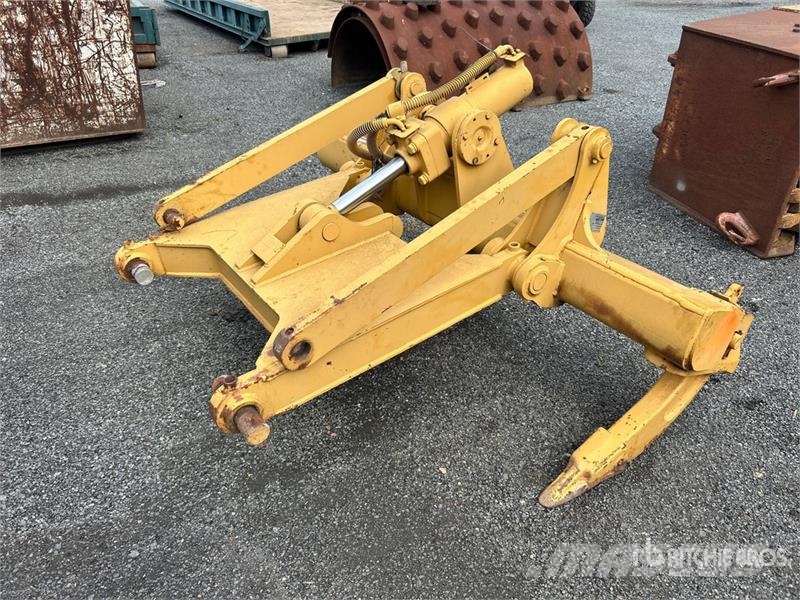 76 in Crawler Tractor Ripper - Fits Cat D6T Other components