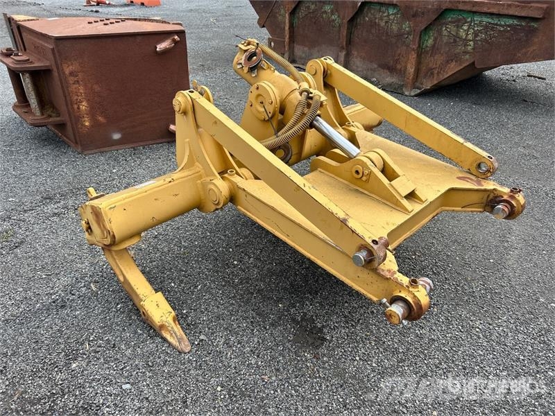 76 in Crawler Tractor Ripper - Fits Cat D6T Other components