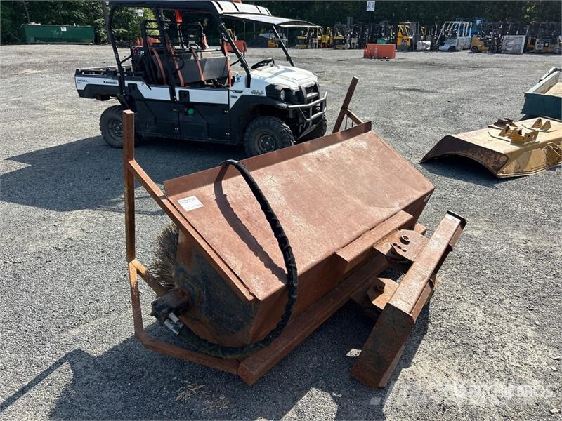  76 in Skid Steer Broom Süpürgeler