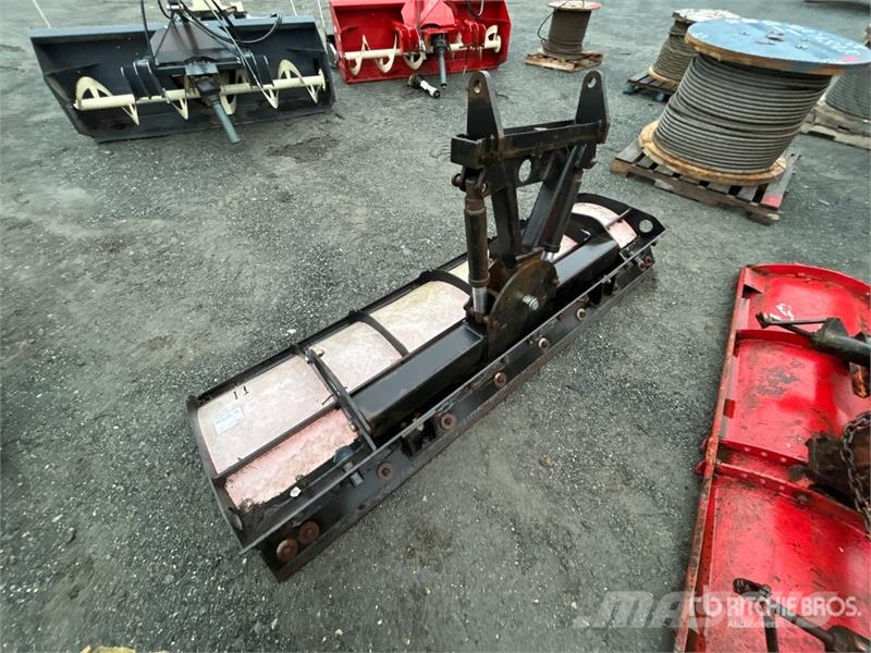 8 ft Snow Plow Снігоочищувальні ножі та плуги