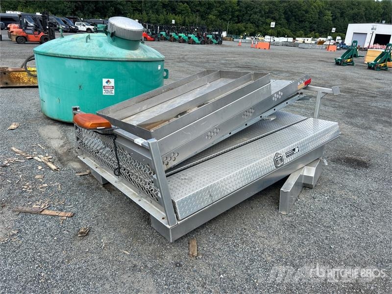 8 ft Survey Truck Organizer Muud osad