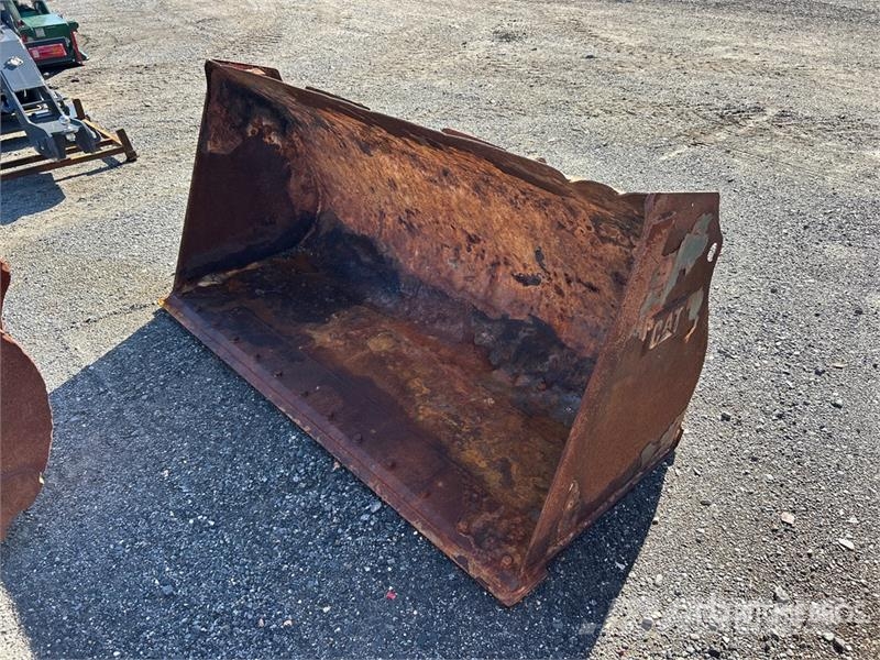  82 in General Purpose Wheel Loader Bucket دلاء