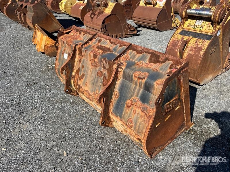  82 in General Purpose Wheel Loader Bucket دلاء