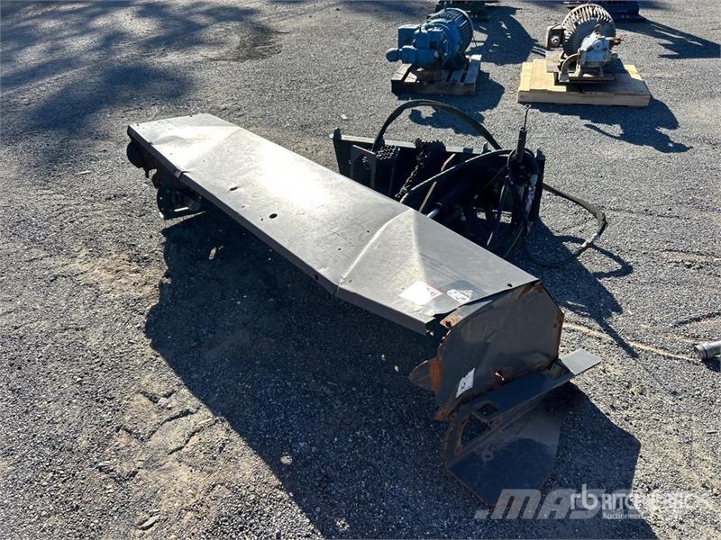 84 in Skid Steer Broom Spazzole