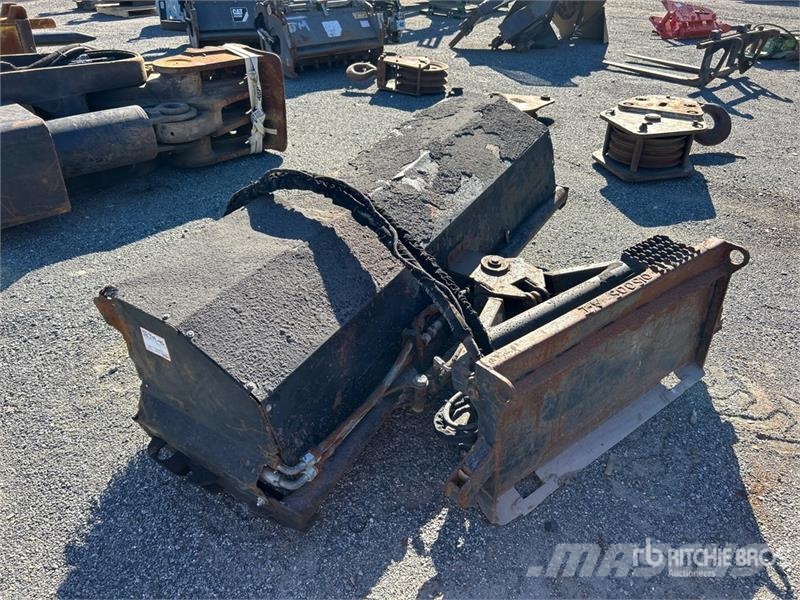 84 in Skid Steer Broom Spazzole