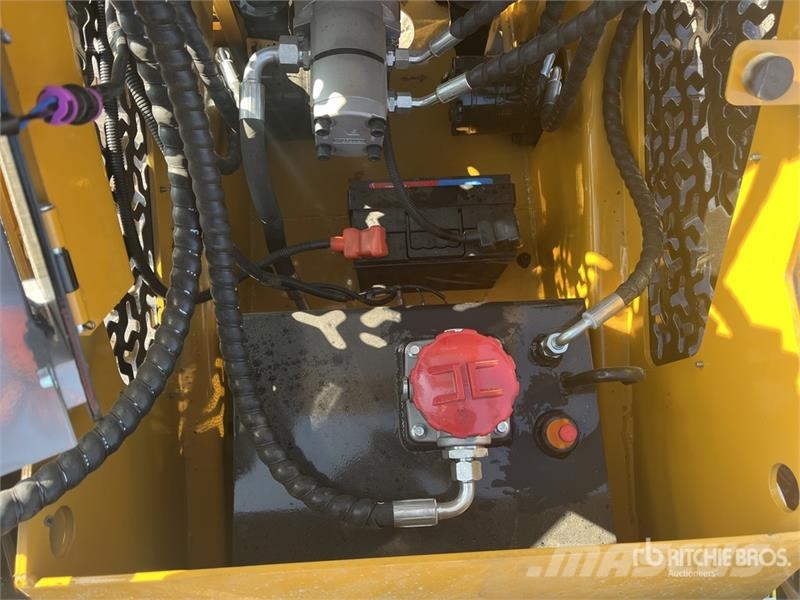 AGT MX-MRT14 Mini Compact Track Loader (Unused) Krautuvai su šoniniu pasukimu