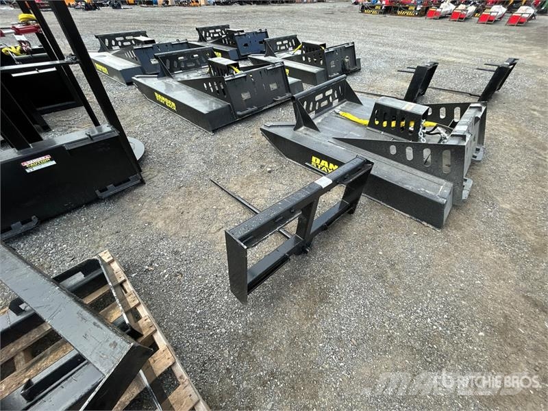  All-Star 44 in Skid Steer Bale Spear (Unused) مكونات أخرى