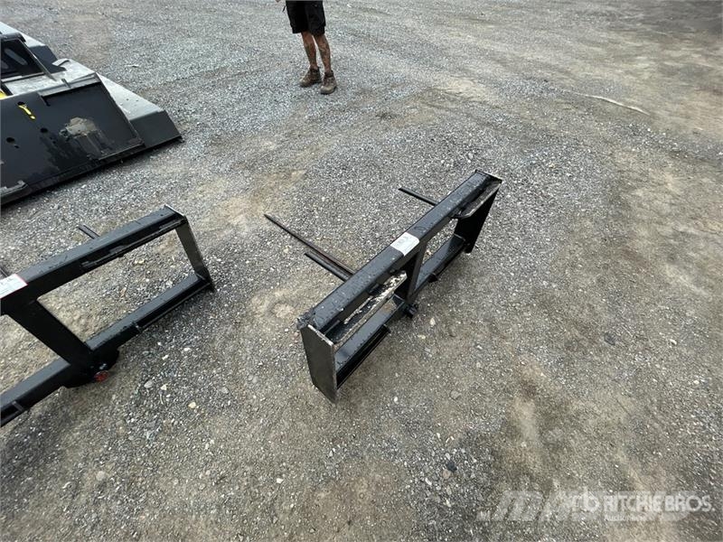  All-Star 44 in Skid Steer Bale Spear (Unused) مكونات أخرى