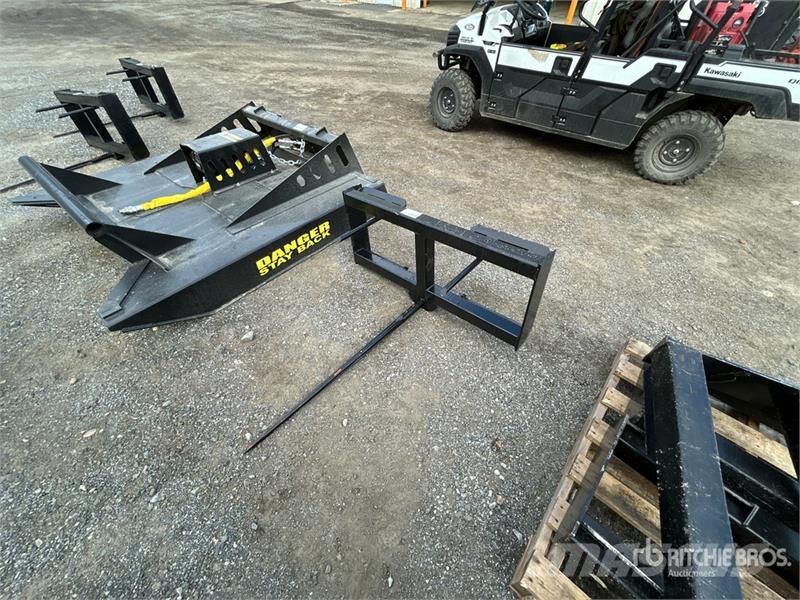  All-Star 44 in Skid Steer Bale Spear (Unused) مكونات أخرى