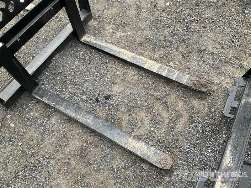 All-Star 48 in Skid Steer Forks (Unused) Vilice
