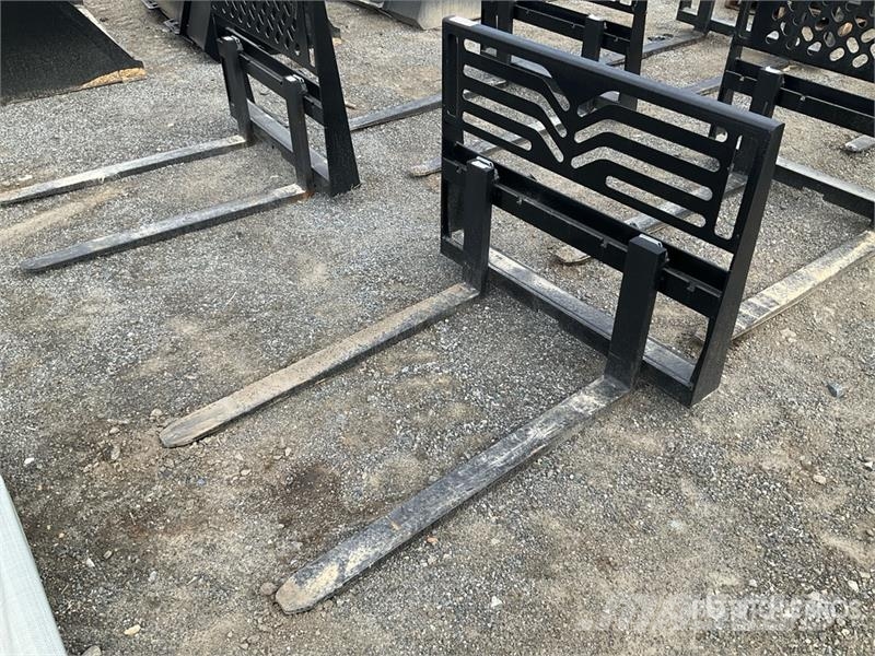 All-Star 48 in Skid Steer Forks (Unused) Vilice