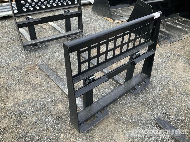 All-Star 48 in Skid Steer Forks (Unused) Fourche