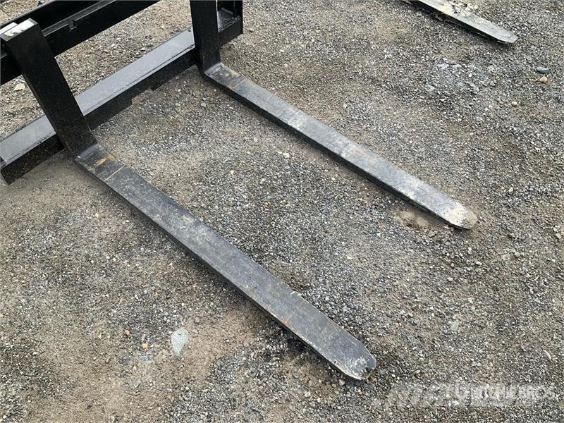 All-Star 48 in Skid Steer Forks (Unused) Vilice