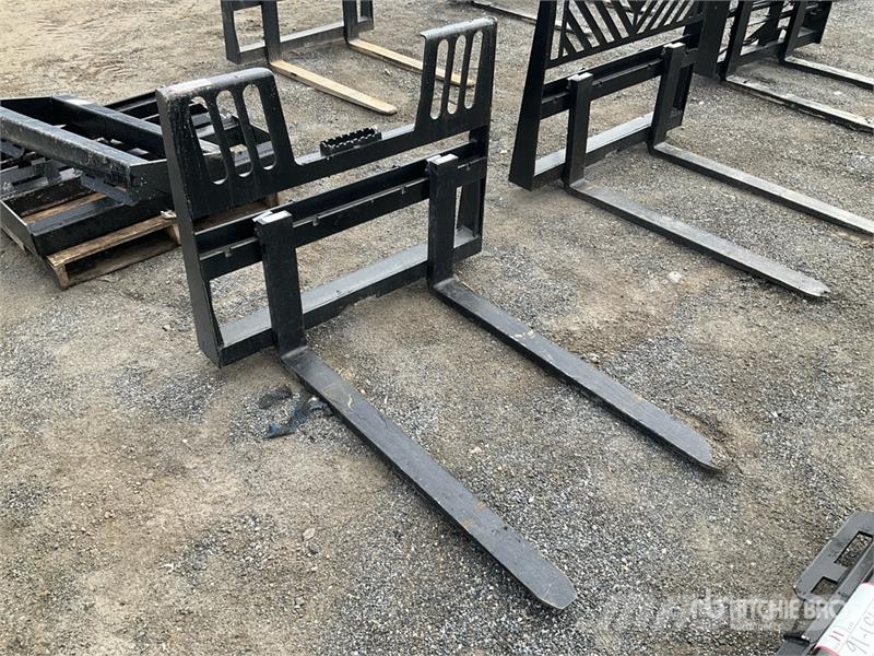 All-Star 48 in Skid Steer Forks (Unused) Vilice