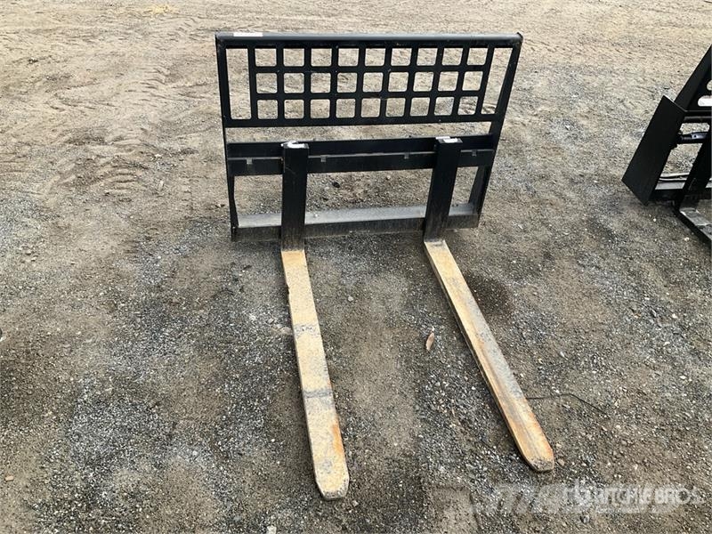 All-Star 48 in Skid Steer Forks (Unused) Vilice