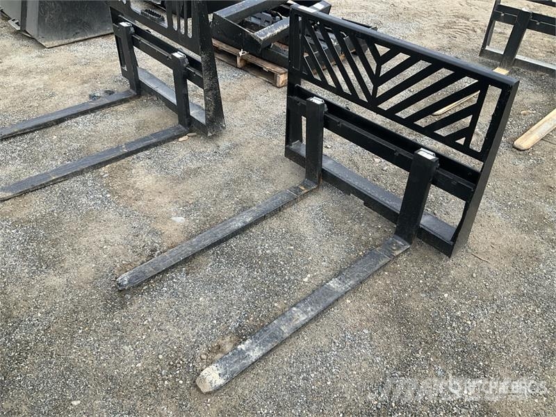 All-Star 48 in Skid Steer Forks (Unused) Vilice