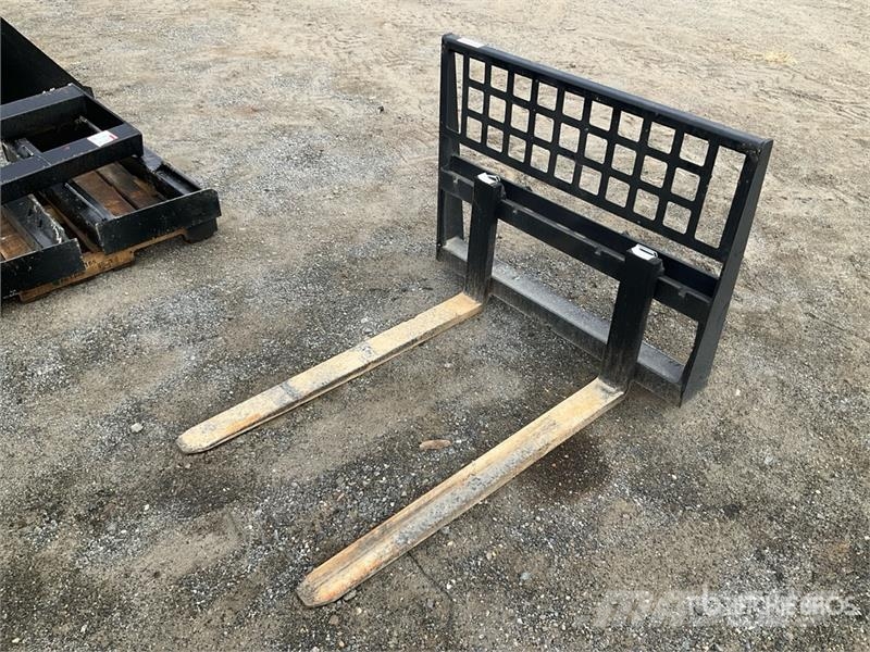 All-Star 48 in Skid Steer Forks (Unused) Vilice