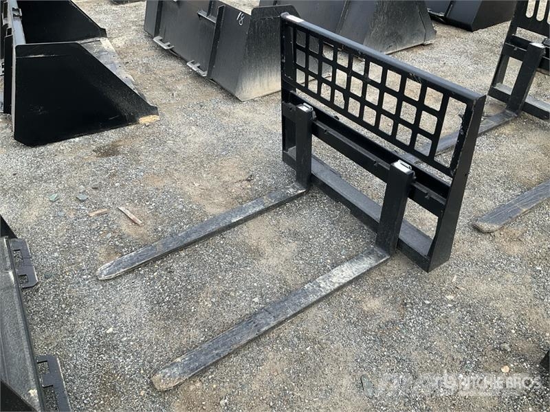 All-Star 48 in Skid Steer Forks (Unused) Fourche