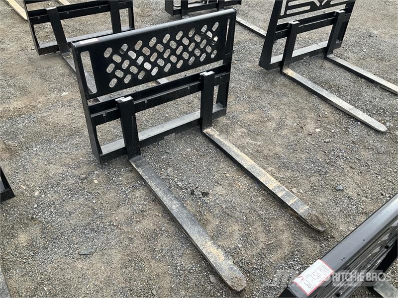 All-Star 48 in Skid Steer Forks (Unused) Vilice