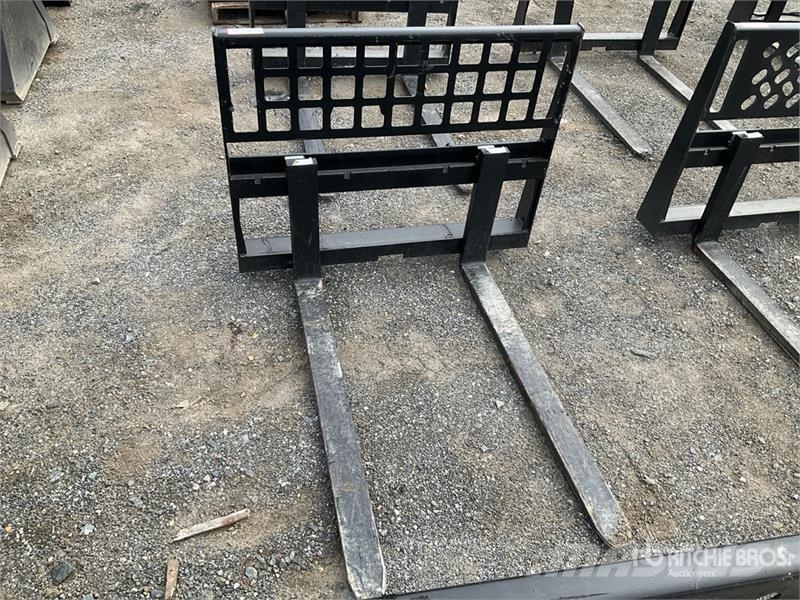 All-Star 48 in Skid Steer Forks (Unused) Fourche