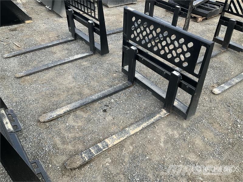 All-Star 48 in Skid Steer Forks (Unused) Vilice