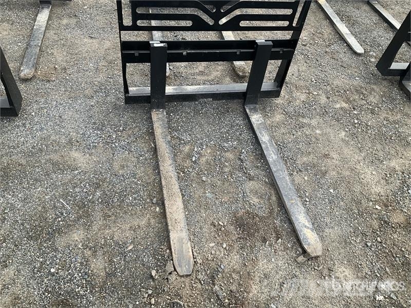 All-Star 48 in Skid Steer Forks (Unused) Vilice