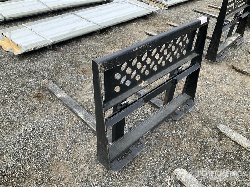All-Star 48 in Skid Steer Forks (Unused) Vilice