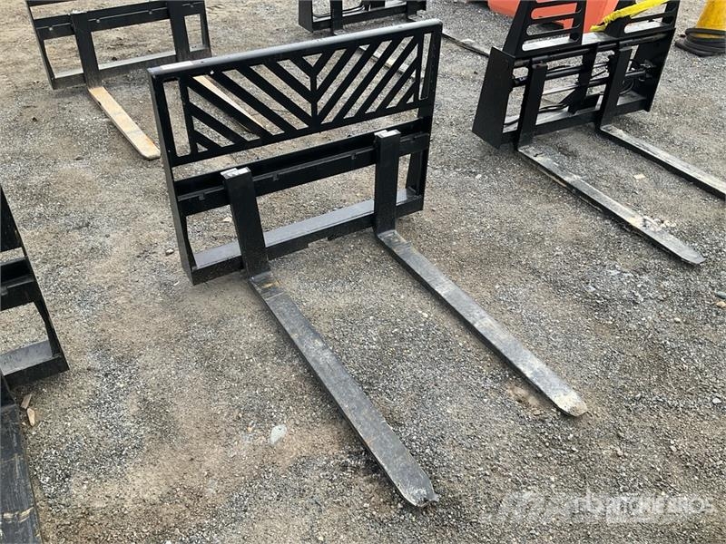 All-Star 48 in Skid Steer Forks (Unused) Vilice
